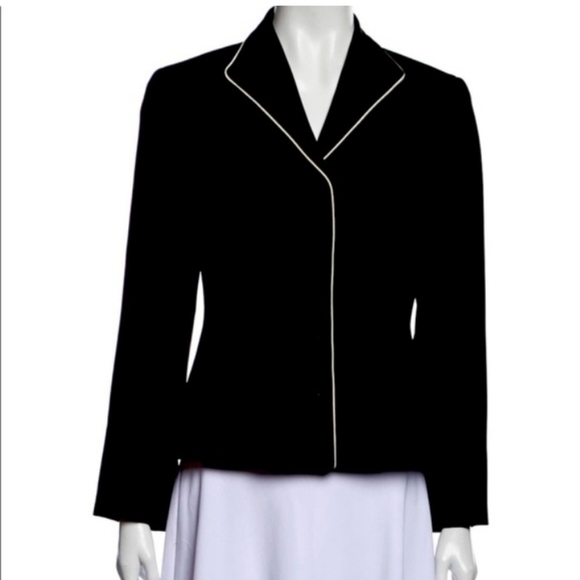 Lafayette 148 New York Jackets & Blazers - Lafayette 148 silk trim blazer.